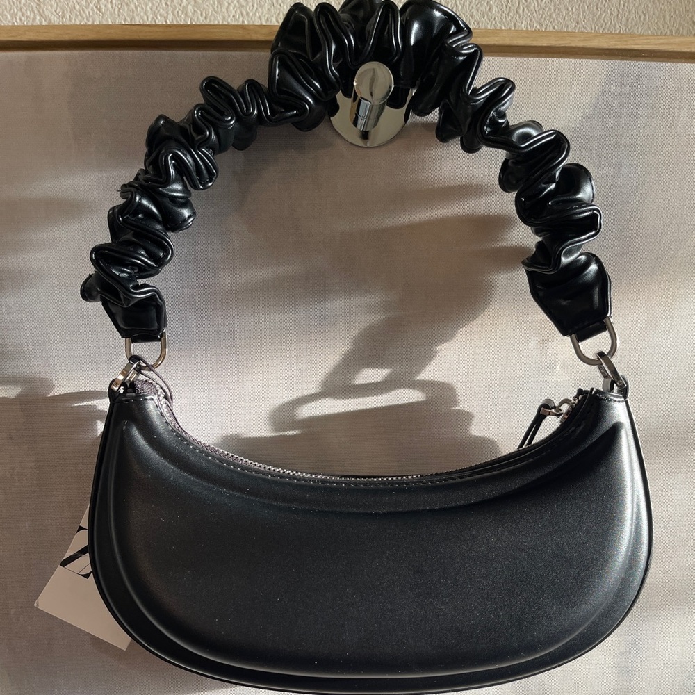💫 Zara Half Moon Bag - NEW 💫